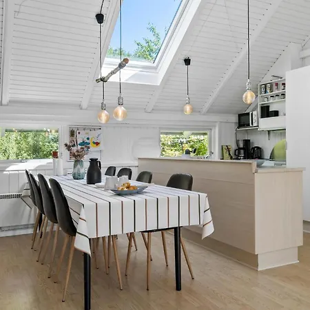 Amazing In With Kitchen * Toftlund